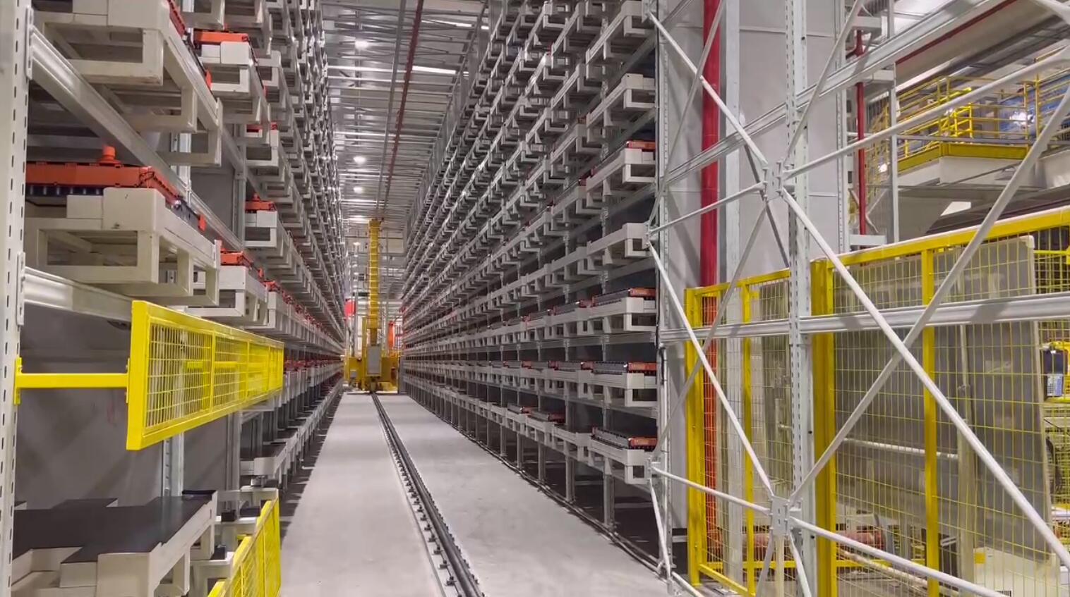 high bay automated storage and retrieval system stacker crane pallet racking warehouse