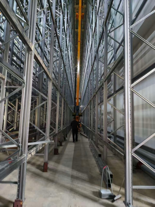 Fully automated ASRS warehouse with stacker crane system.jpg