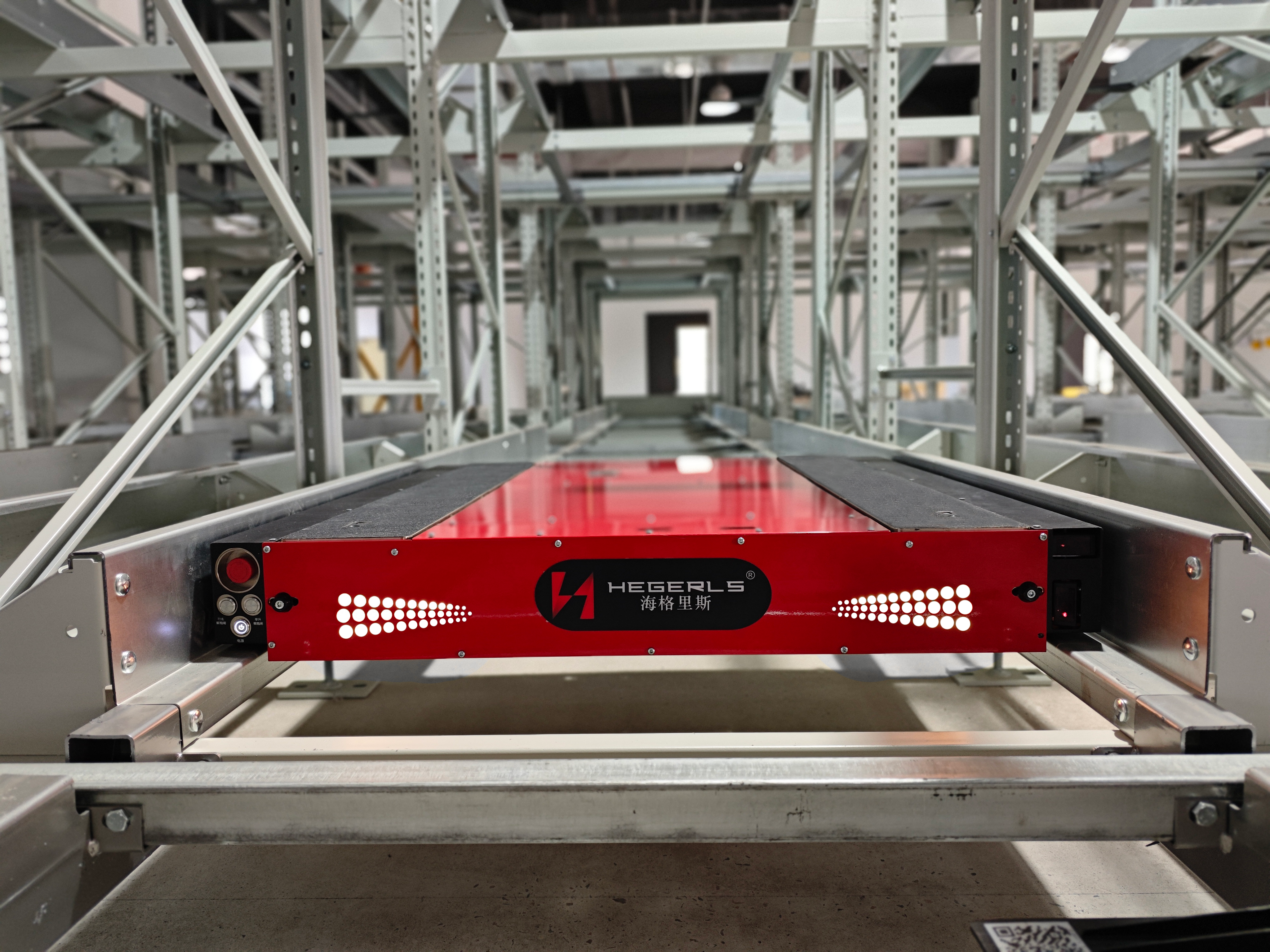 Four-Way Shuttle Storage System